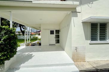 Gated & Guarded 2 Storey Bungalow Section 17 PJ Petaling Jaya Newly Refurbished