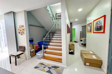 Rafflesia @ The Hill