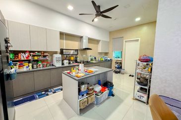 Rafflesia @ The Hill