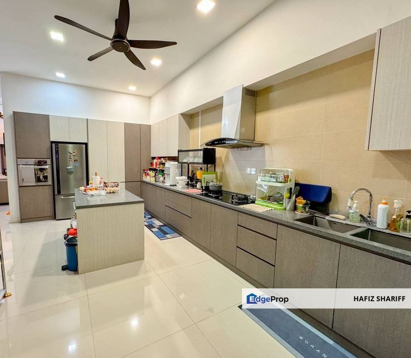 Fully Renovated 3 Storey Semi D Bungalow The Rafflesia Damansara Perdana Petaling Jaya, Selangor, Damansara Perdana