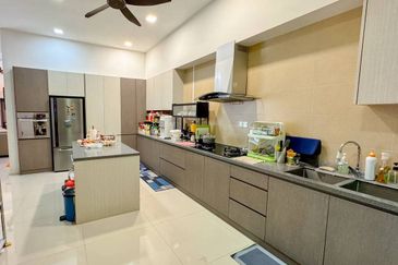 Rafflesia @ The Hill