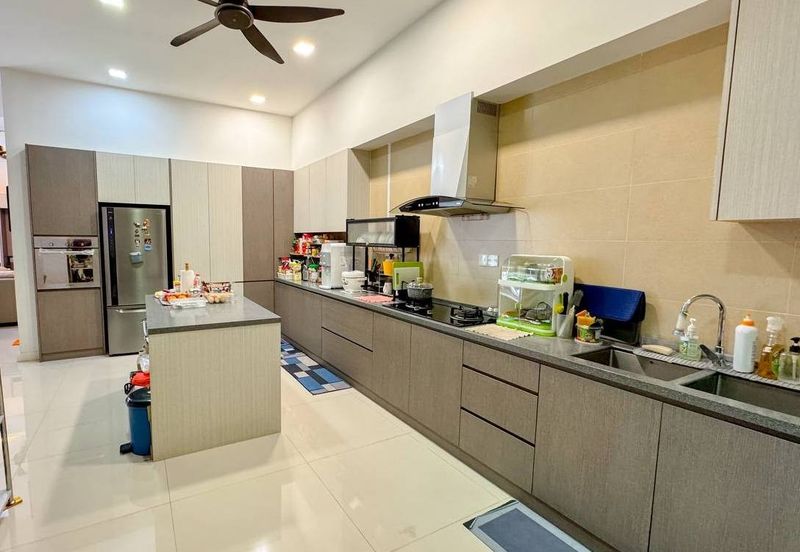 Rafflesia @ The Hill