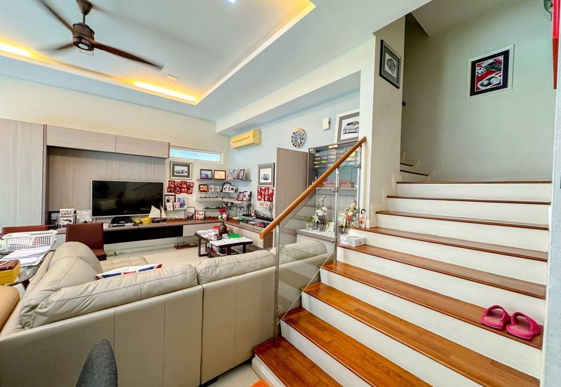 Rafflesia @ The Hill