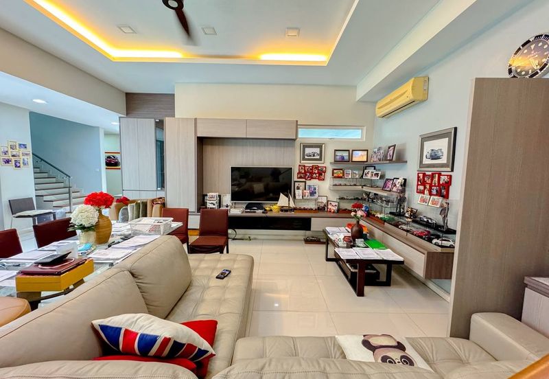 Rafflesia @ The Hill