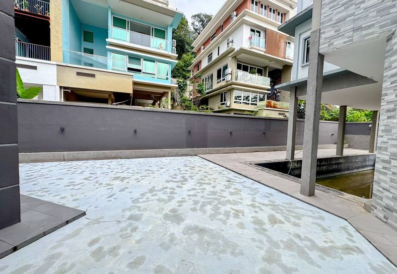 Rafflesia @ The Hill