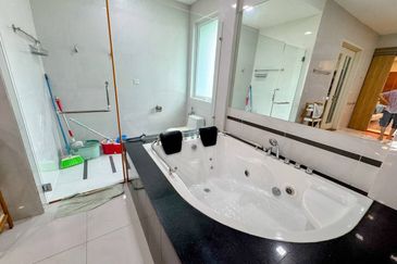 Rafflesia @ The Hill