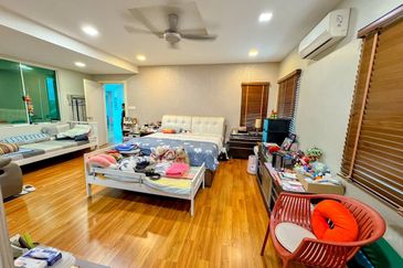 Rafflesia @ The Hill