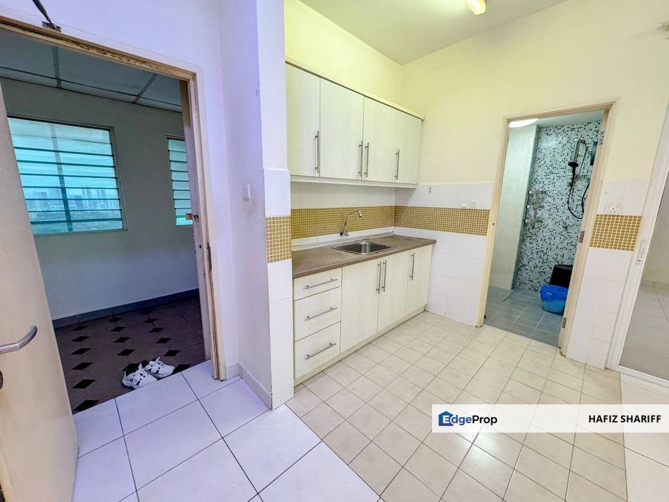 Corner Studio Unit MSQ Metropolitan Square Condominium Damansara ...