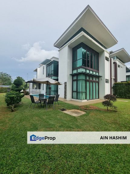 Fera Semi-D 2.5 Storey with Swimming Pool at Putrajaya, Putrajaya, Putrajaya