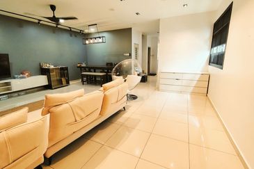 Fully Furnished 3 storey terrace house @ Taman Denai Puchong 