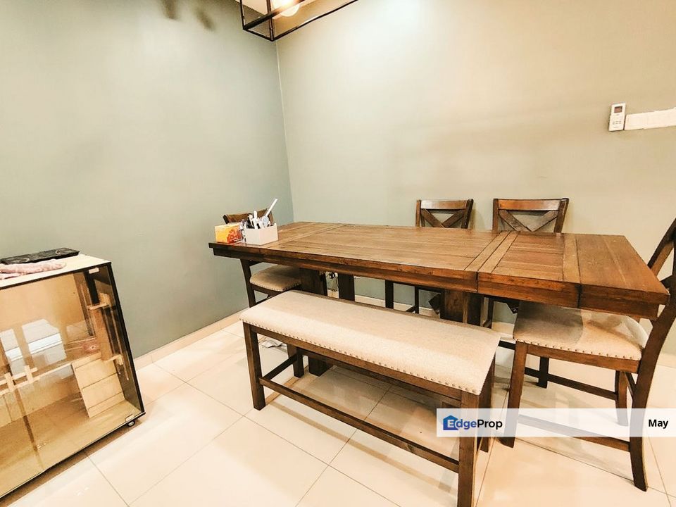 Fully Furnished 3 storey terrace house @ Taman Denai Puchong , Selangor, Puchong