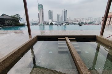 Newly Completed Edgewood Residences @ SkySanctuary Long Balcony For Sale