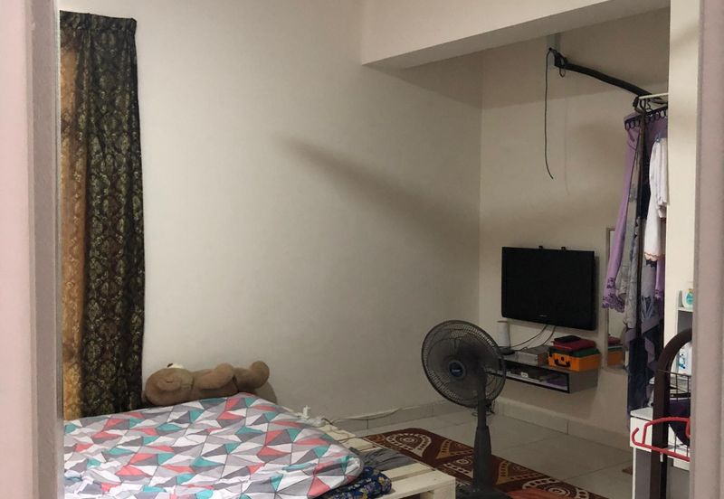 Imperial Hatamas Condominium