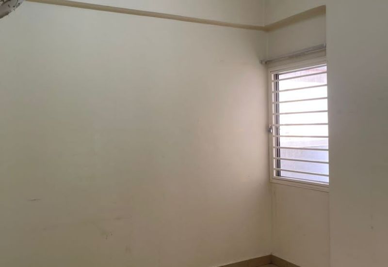 Tiara Hatamas Apartment