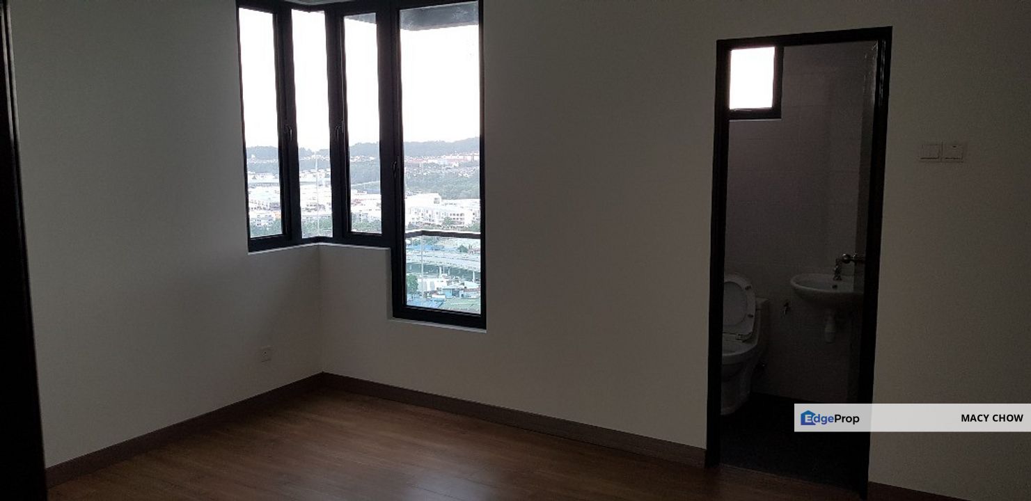 Super below market Landmark 1 , Selangor, Kajang