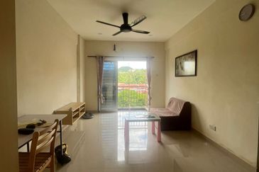 Tiara Hatamas Apartment