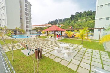 Tiara Hatamas Apartment