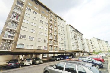 Tiara Hatamas Apartment