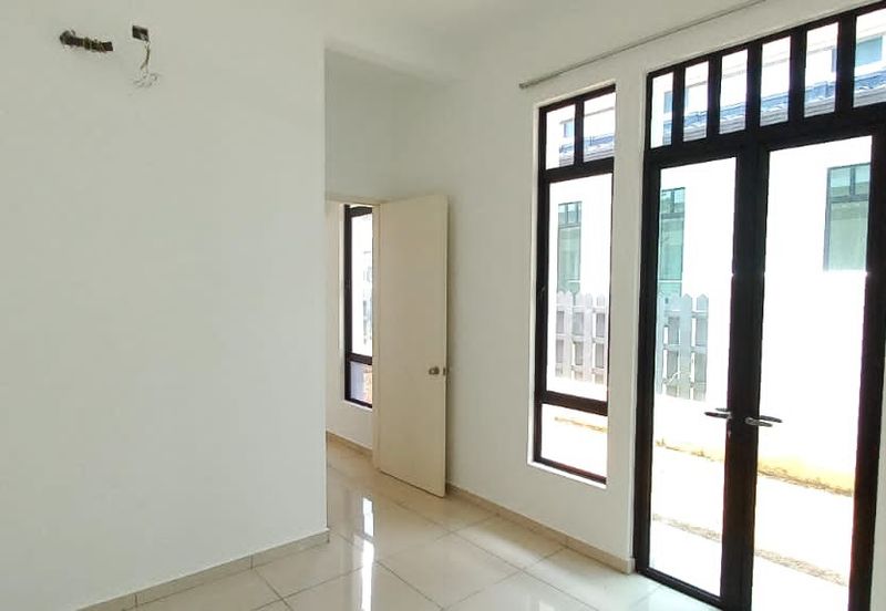 Tenderfields @ Eco Majestic