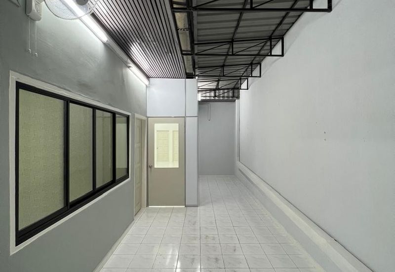 Level 1 Bukit Anggerik cheras Upstairs shop lot 