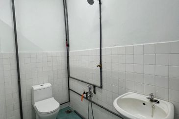 Level 1 Bukit Anggerik cheras Upstairs shop lot 