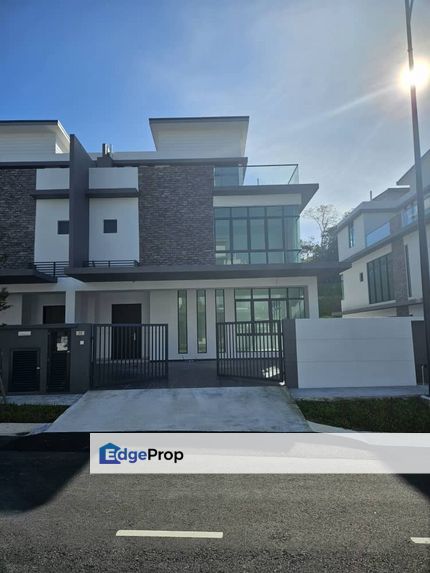 3 Storey Semi D Orchid Hill, Cheras Batu 9  5 Rooms 4 Baths, Selangor, Cheras