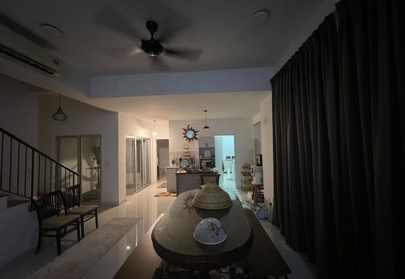 Parkfield Residences, Tropicana Heights