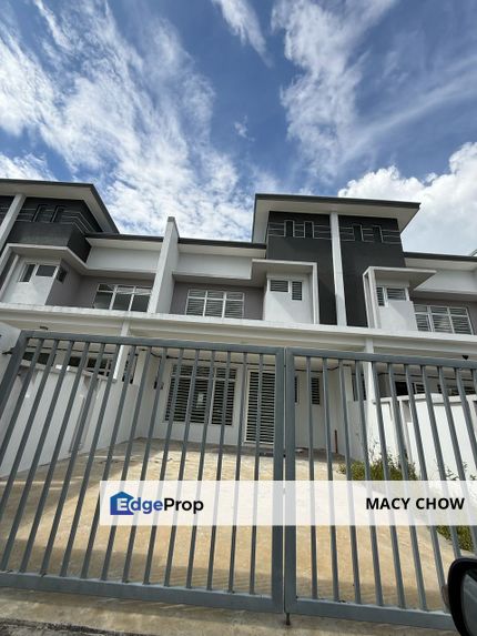 For Rent D'cendana @ Bdr tasik kesuma beranang, semenyih Partially Furnished , Selangor, Beranang