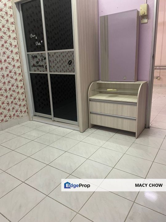 Pandan Indah townhouse upper level Partially Furnished , Selangor, Pandan Indah