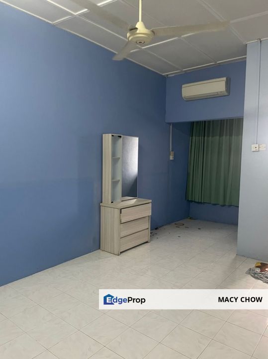 Pandan Indah townhouse upper level Partially Furnished , Selangor, Pandan Indah