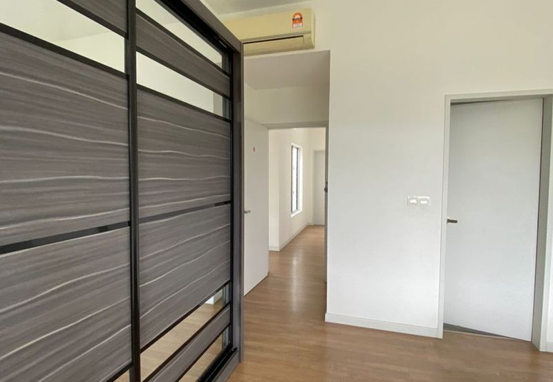 Parkfield Residences, Tropicana Heights