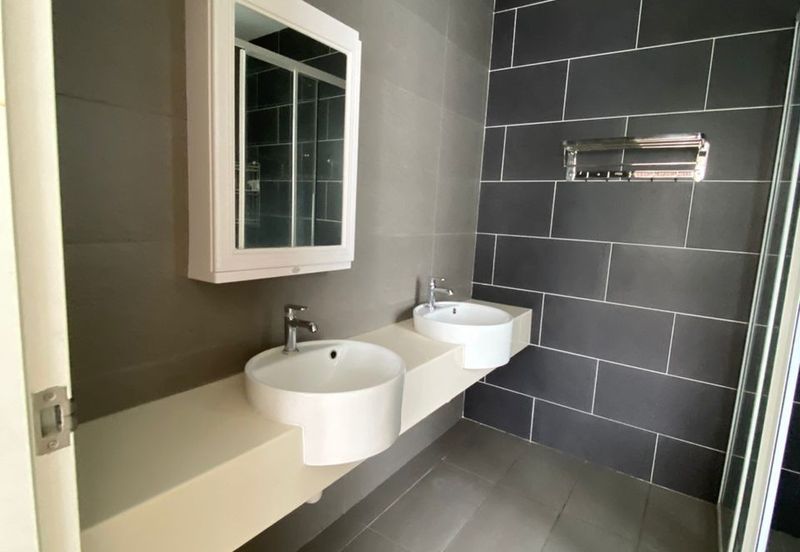 Parkfield Residences, Tropicana Heights