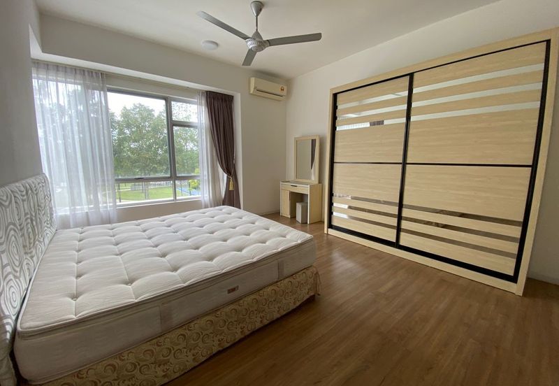 Parkfield Residences, Tropicana Heights