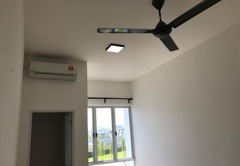 Parkfield Residences, Tropicana Heights