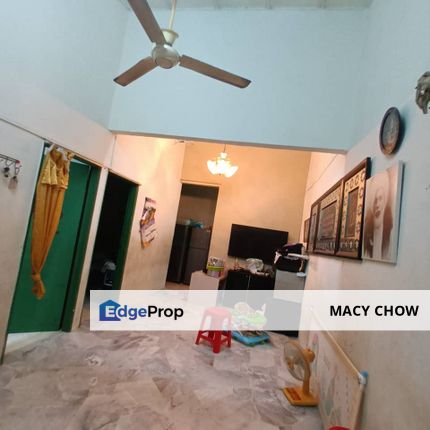 1 sty Taman Saga Ampang cheras , Selangor, Ampang