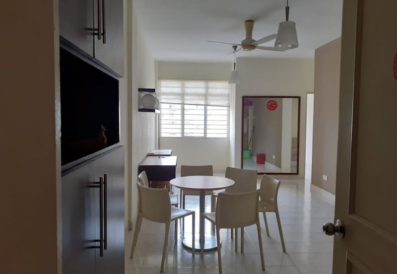 Vista Hatamas Apartment