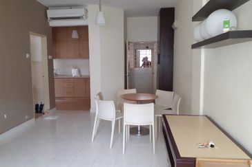 Vista Hatamas Apartment