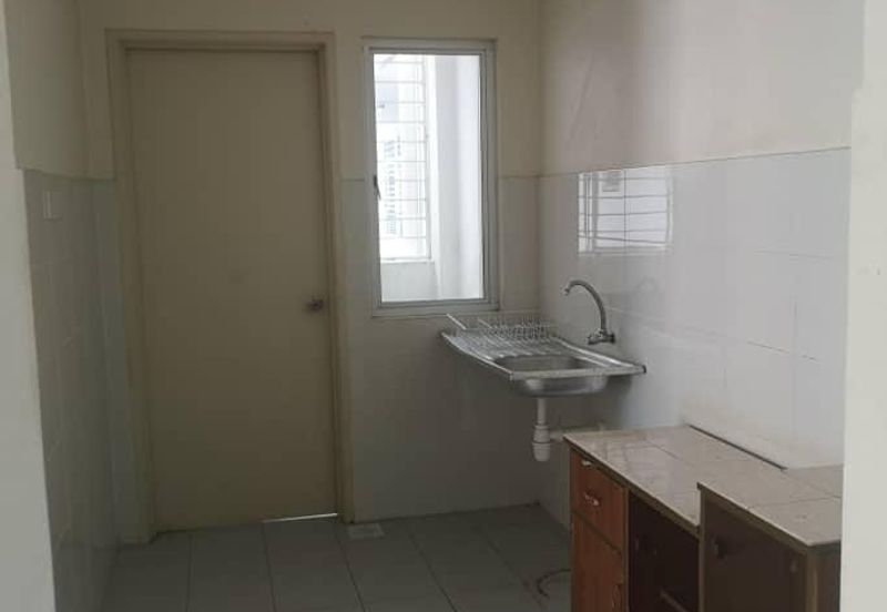 Tiara Hatamas Apartment