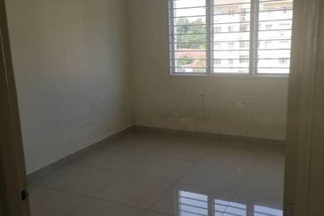 Tiara Hatamas Apartment