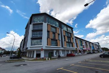 Avenue 3 @Medan Puteri