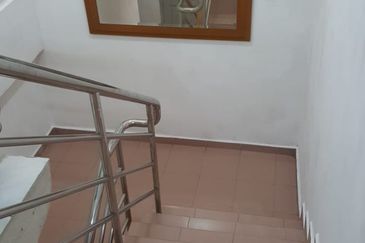 2sty Taman Tayton cheras Connaught 