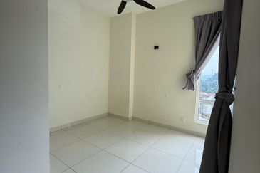 Imperial Hatamas Condominium