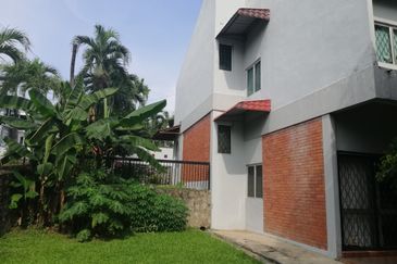 3 Storeys Bungalow Taman OUG KL