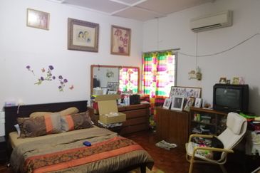 3 Storeys Bungalow Taman OUG KL