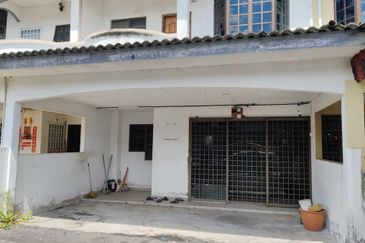 TAMAN PENGKALAN SETIA