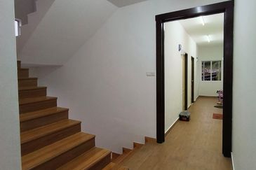 3 Storeys Semi-D HOSTEL Kampung Tasek Permai Ampang