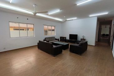 3 Storeys Semi-D HOSTEL Kampung Tasek Permai Ampang