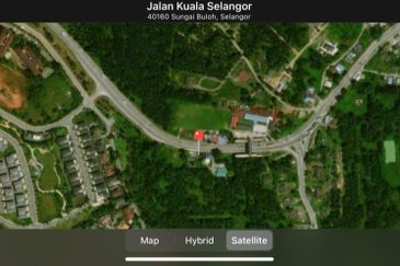 Tanah tepi jalan besar Taman Desa Moccis