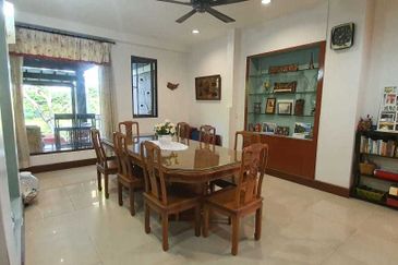 Kota Kemuning ~ Bungalow with beautiful golf view for sale  