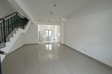 Robin at Bandar Rimbayu, Double storey new terrace house for sale